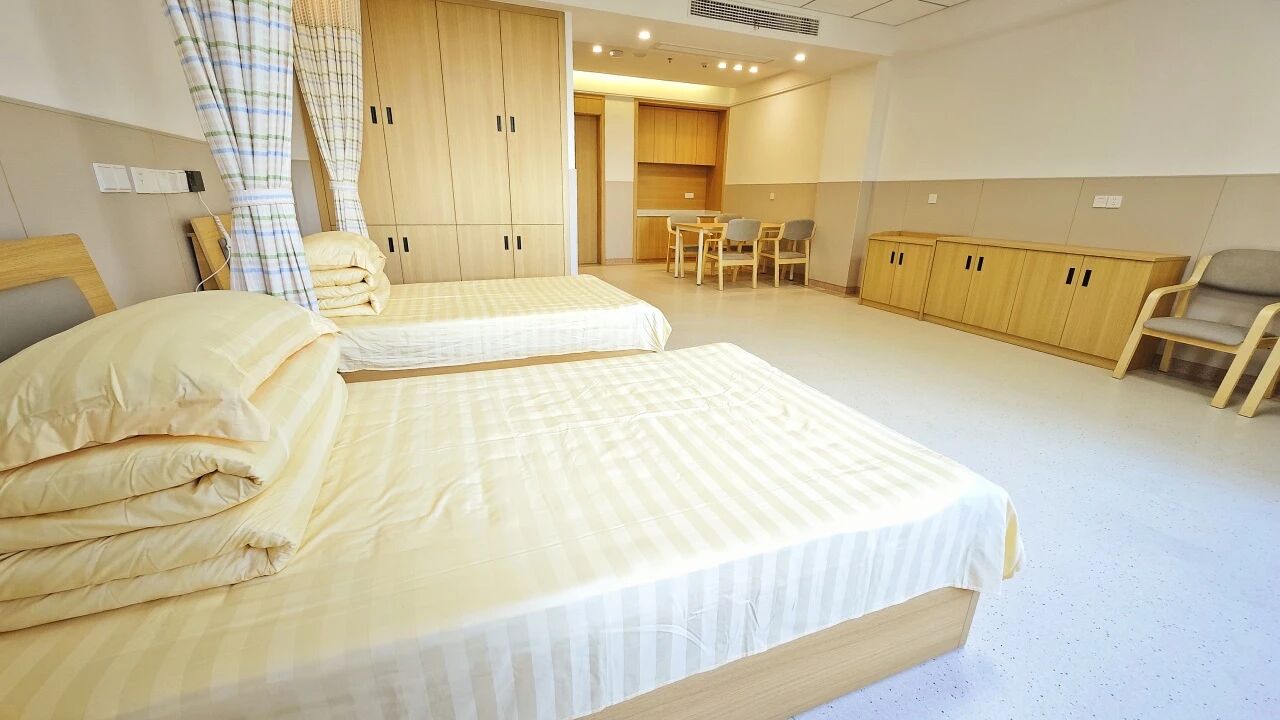 17627519037801556EC8.jpg 17627519037801556EC8.jpg